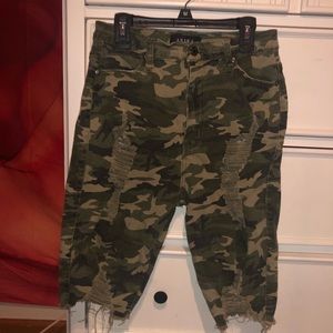Akira distressed camouflage biker/long shorts